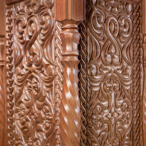 Подставка церковная "Ивановская" светлая, без дверки, красная ткань, 50х50х90 см фото 5