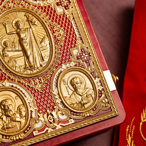 Евангелие требное среднее красное, оклад "под золото", кожа, эмаль, 17х22 см фото 7