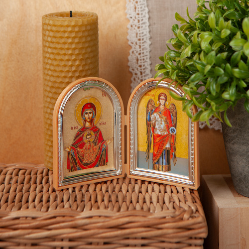 Складень с ликами Божией Матери "Знамение" и Архангела Михаила, арочной формы, 6,4х8,4 см фото 3