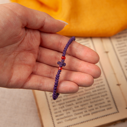 Браслет плетеный (четки-комбоскини) с пластиковыми бусинами, фиолетовый фото 2