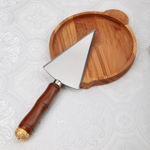 Копие с деревянной ручкой и наконечником из ювелирного сплава в позолоте, длина 25,5 см фото 3 Копие с деревянной ручкой и наконечником из ювелирного сплава в позолоте, длина 25,5 см фото 3