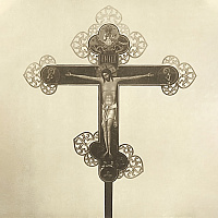 Запрестольные крест и икона латунные с печатными иконами, комплект, высота 60 см