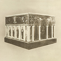 Облачение на престол с литыми накладками, цвет "кипарис" с золотом, 150х150х105 см 