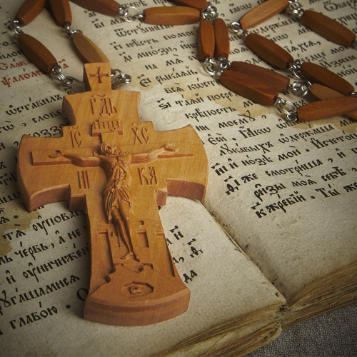 Крест наперсный "Наградной" деревянный резной, с цепью, 6,8х11,5 см фото 5