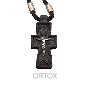 Нательный крест деревянный с серебряным распятием №2 (с гайтаном)