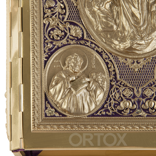 Евангелие напрестольное фиолетовое, полный оклад "под золото", 24х31 см фото 6