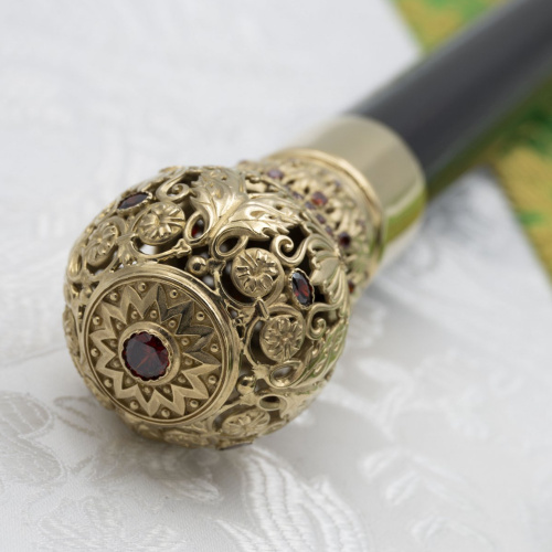 Посох из ювелирного сплава в позолоте с фианитами фото 2