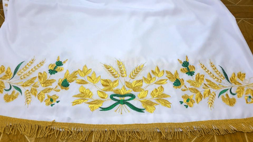 Подризник белый, комбинированная вышивка с рисунком "Цветочный" фото 3