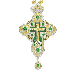 Крест наперсный серебряный, с цепью, позолота, зеленые фианиты, высота 17,5 см. (эмаль)