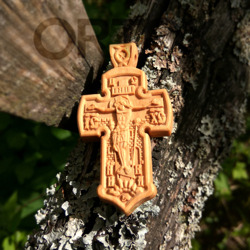 Деревянный нательный крестик с распятием, цвет светлый, 4х6,5 см фото 5