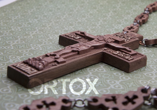 Крест наперсный деревянный темный, резной, с цепью, 6,5х12 см фото 3