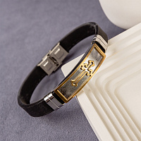 Браслет из каучука с металлическим крестом