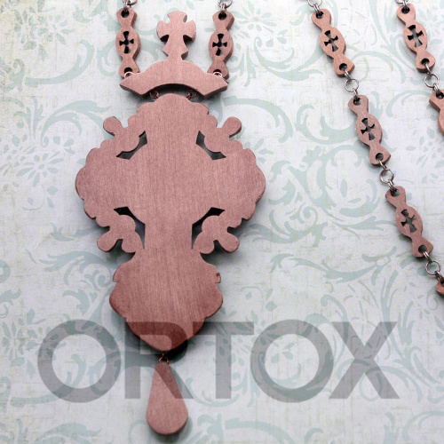 Крест наперсный деревянный резной с цепью, 7х17 см, темный фото 3