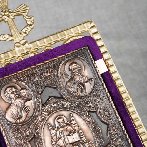 Апостол фиолетовый, оклад "под бронзу", бархат, 23х30 см фото 5