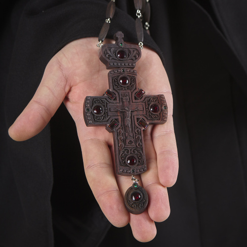 Крест наперсный "Наградной" деревянный резной, с цепью, 7,7х17,9 см фото 6